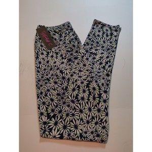 Plus Size Womens Navy Blue White Daisy‎ Floral Design Plus Size Leggings